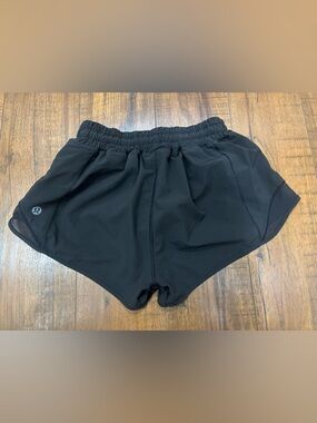 Lululemon Athletica Hotty Hot Shorts High Rise 2.5" Black Size 2 Running Gym